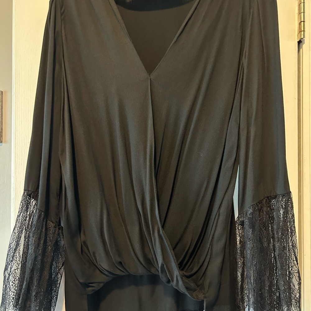Elegant Black Lace Sleeve Women's Top